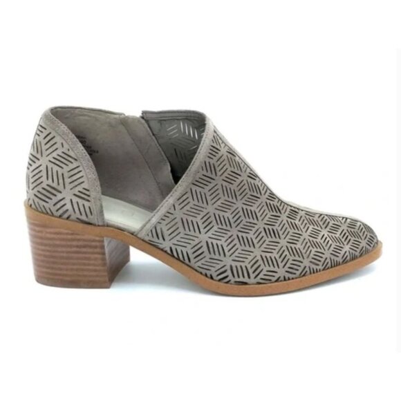 1. State Iddah Perforated Laser Cut Bootie Size 9 - Picture 1 of 8